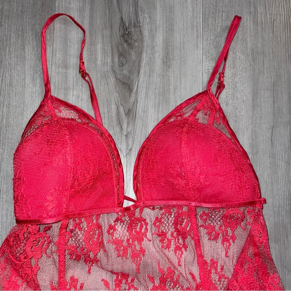 Victoria’s Secret Red Lace Lingerie S - Picture 3 of 7